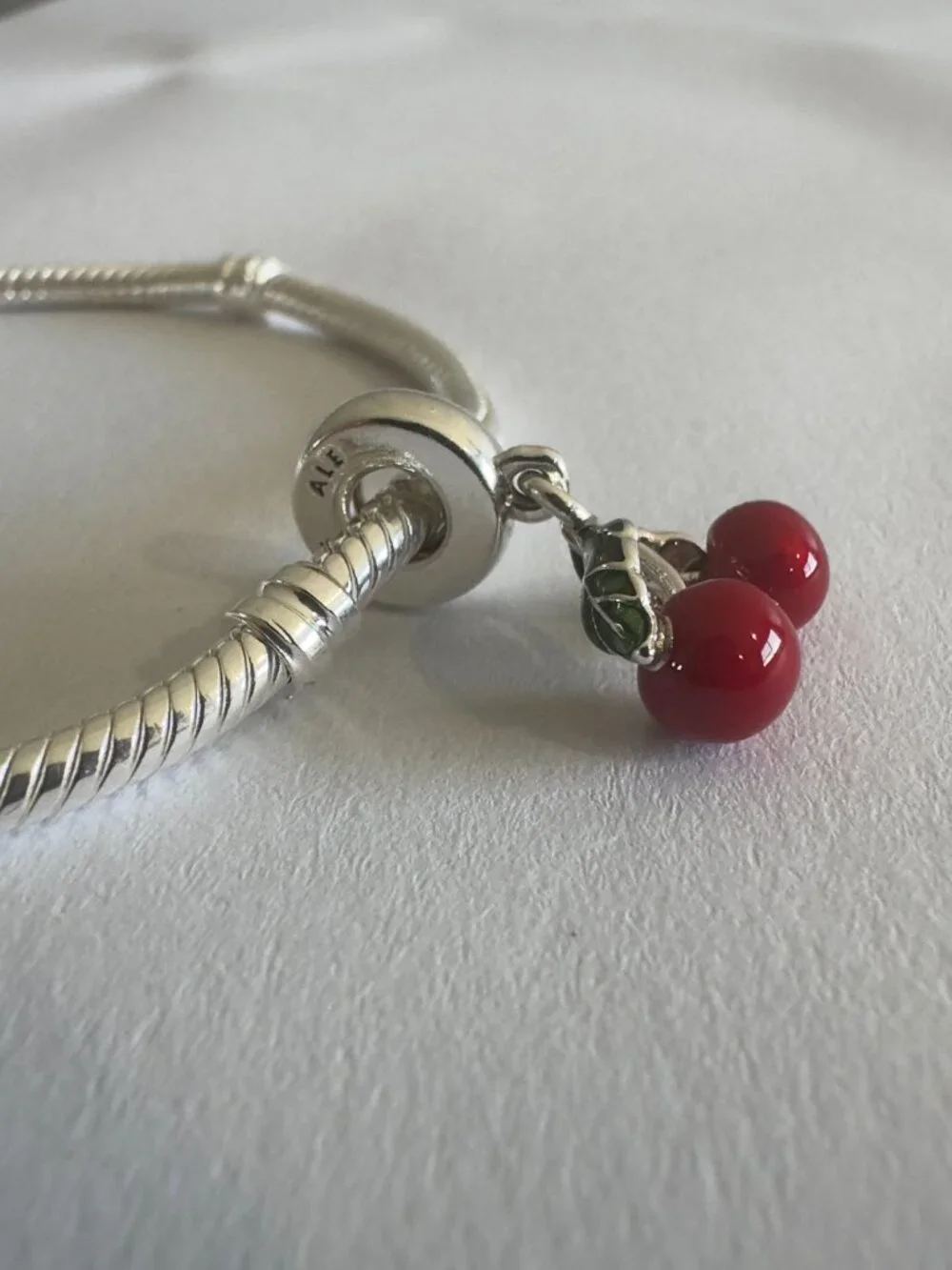 NEW Authentic PANDORA 925 Asymmetrical Red Cherry Fruit Charm 791583C01 - Picture 4 of 5
